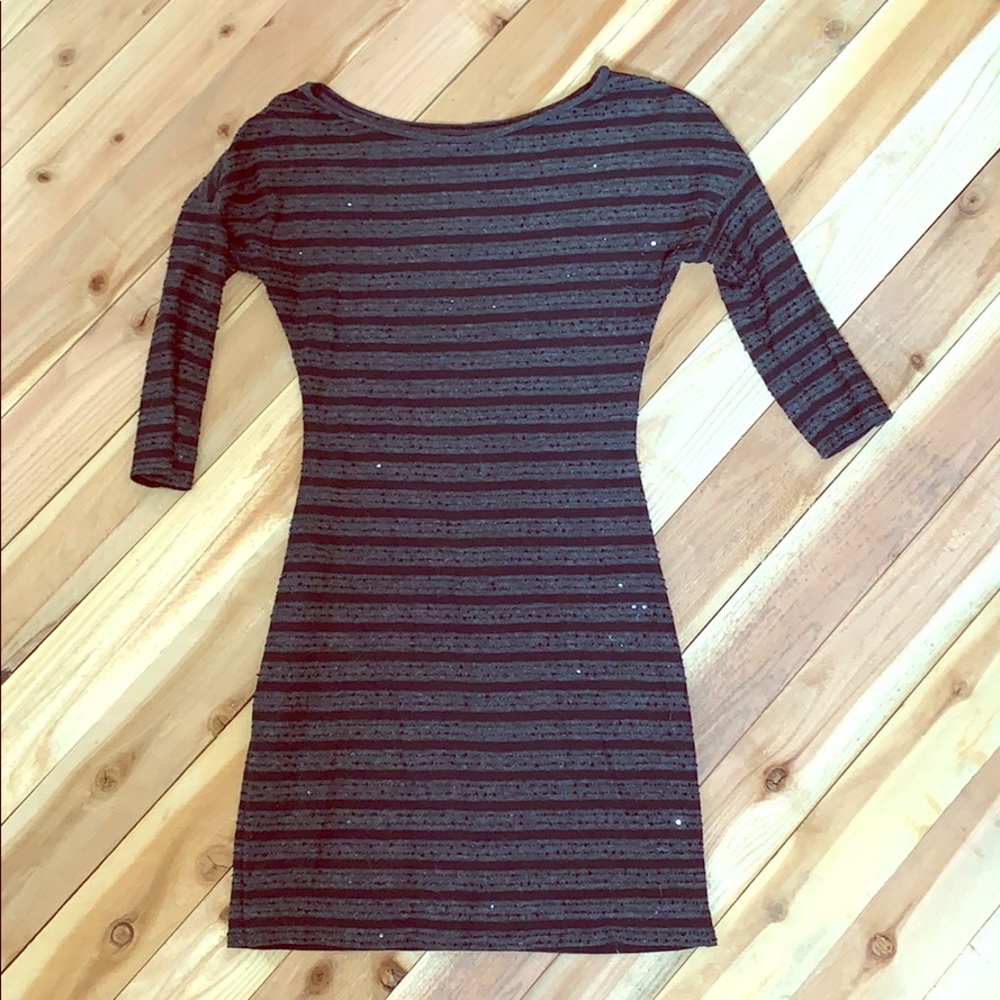 Express 3/4 sleeve dress